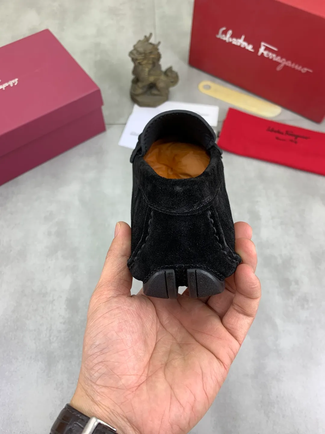 Men's shoes 💰P542 New model, high quality [Ferragamo/Ferragamo] Latest lazy slip-on shoes Original imported calfskin, imported cowhide lining + original luxury metal buckle + original combination outsole Comparison without pressure Code number: 38-45